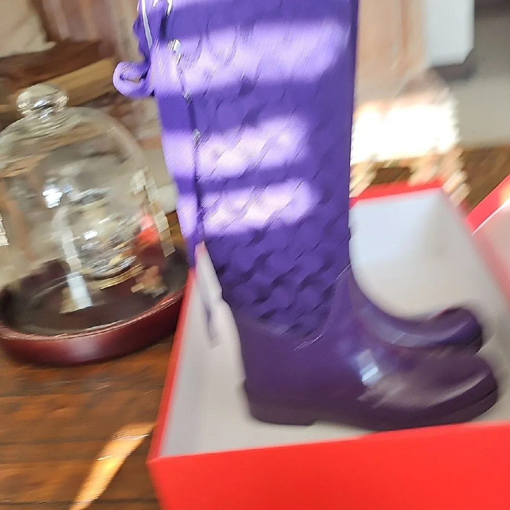 Coach Purple Winter Rain Boots with Glossy Finish - Picture 5 of 8